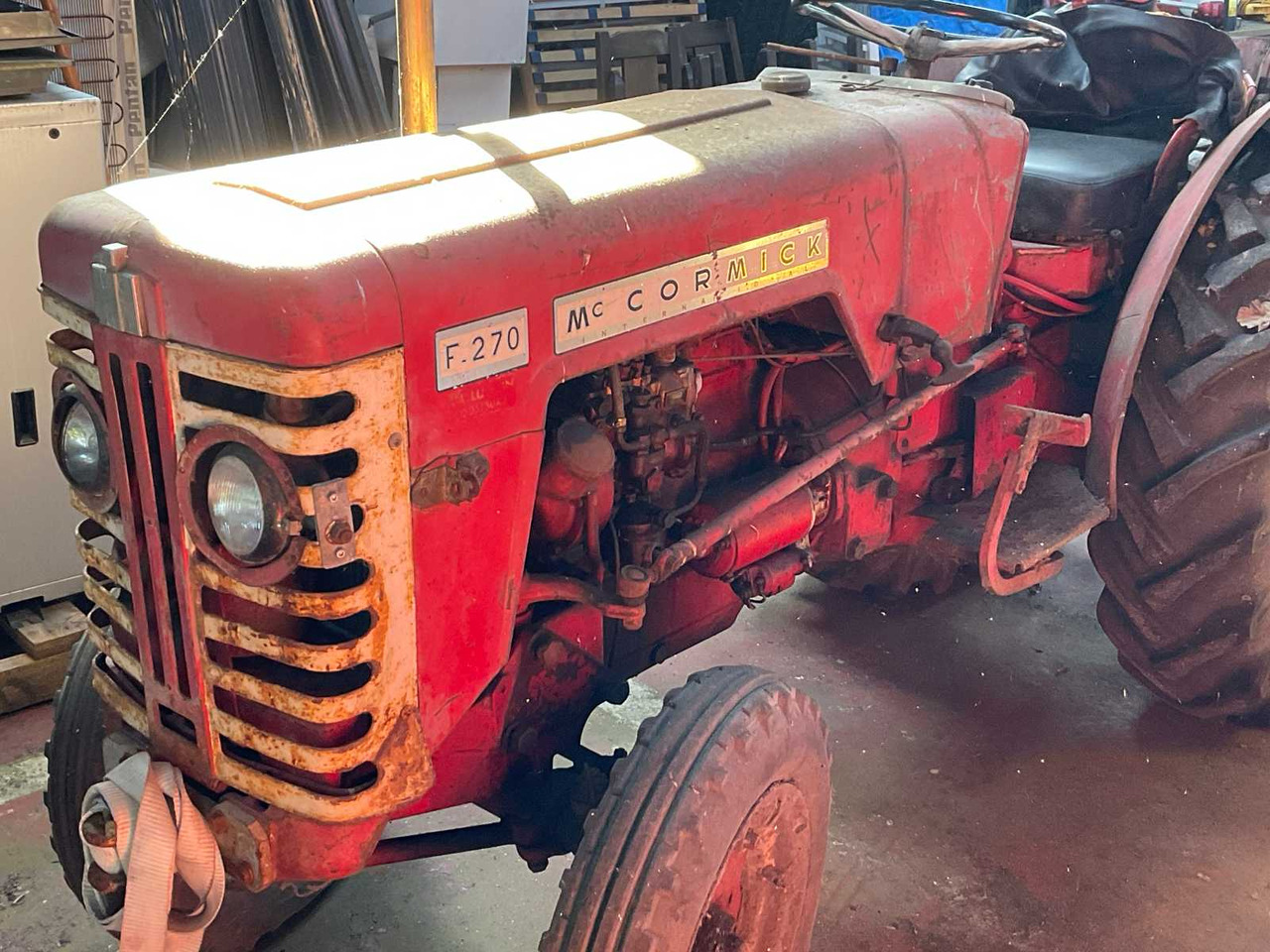 McCormick F-270 - Farm tractor: picture 3 McCormick F-270 - Farm tractor: picture 3