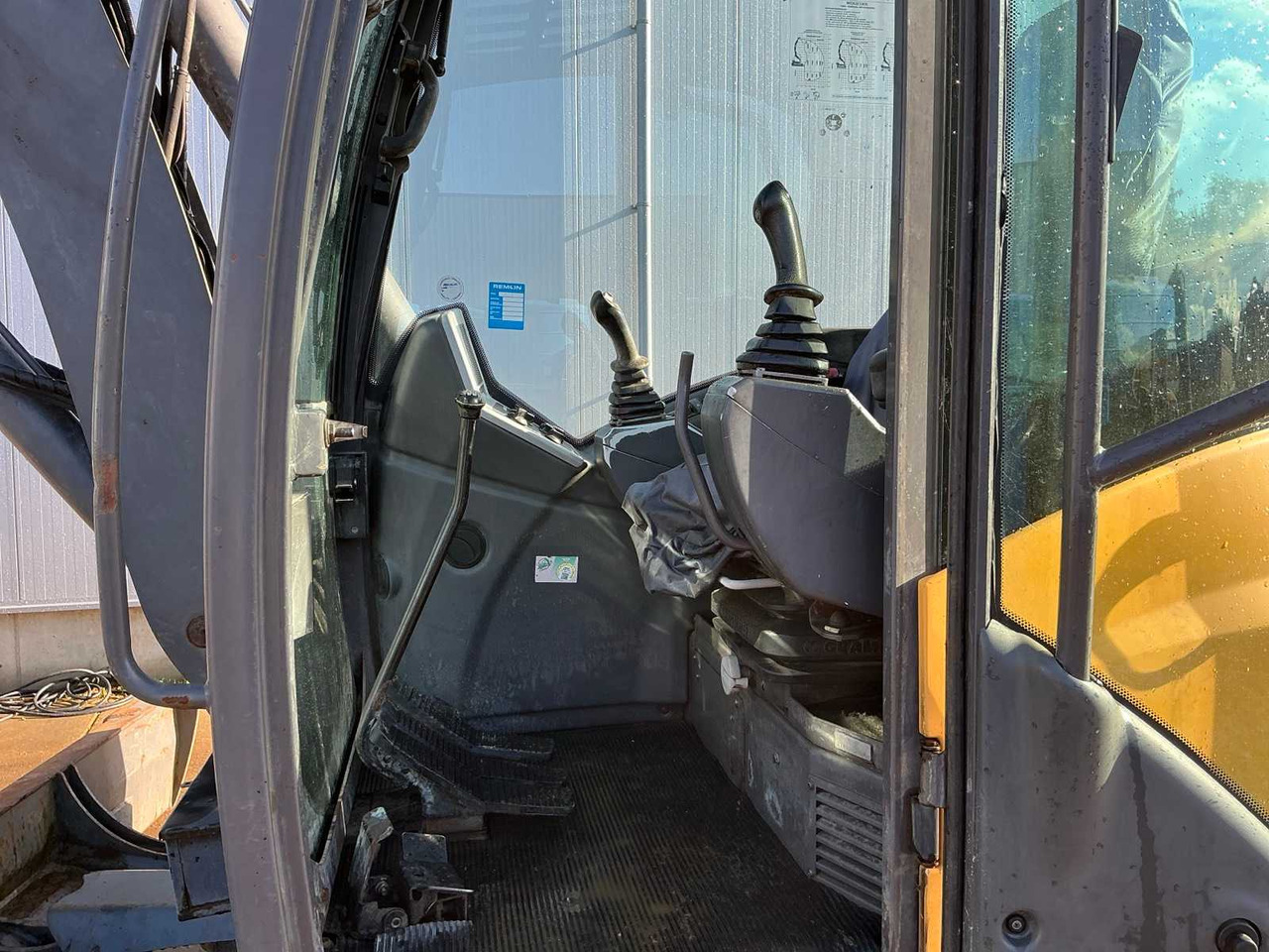 Crawler excavator Mecalac 8MCR: picture 14