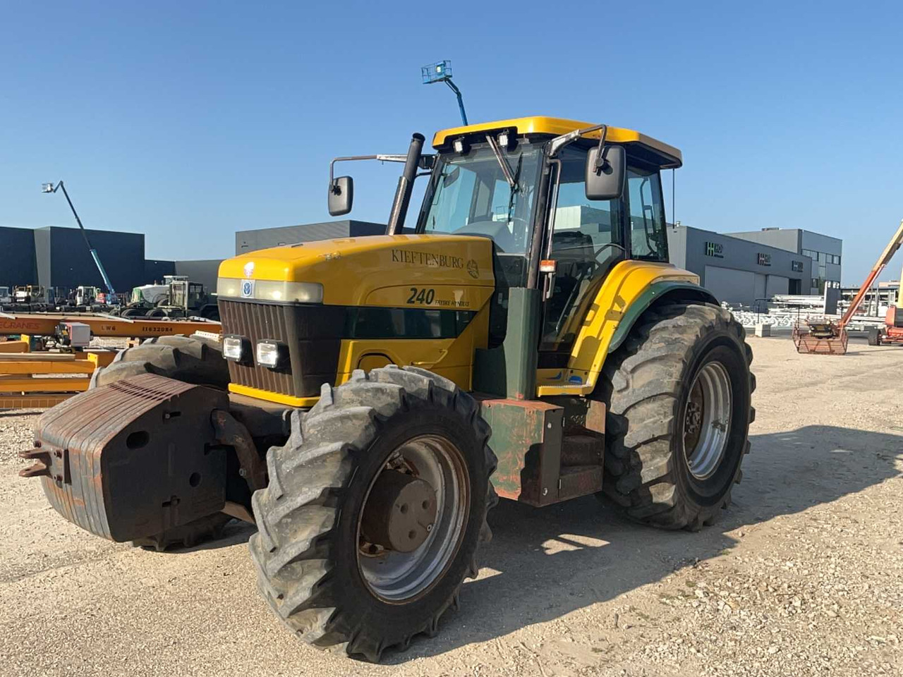New Holland 8970 - Farm tractor: picture 1 New Holland 8970 - Farm tractor: picture 1