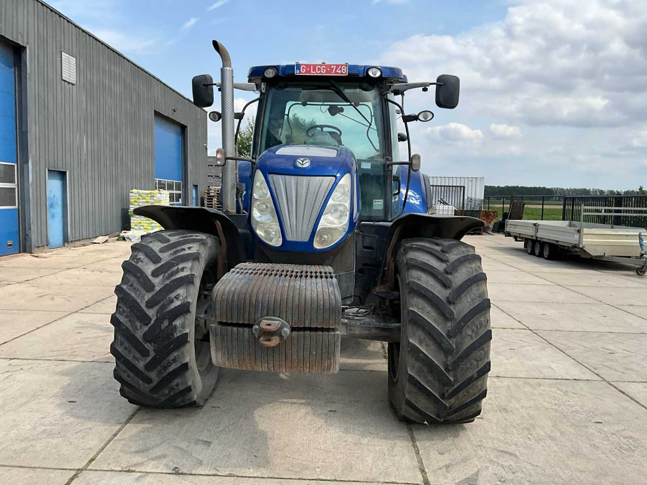 New Holland T7-235 - Farm tractor: picture 2 New Holland T7-235 - Farm tractor: picture 2