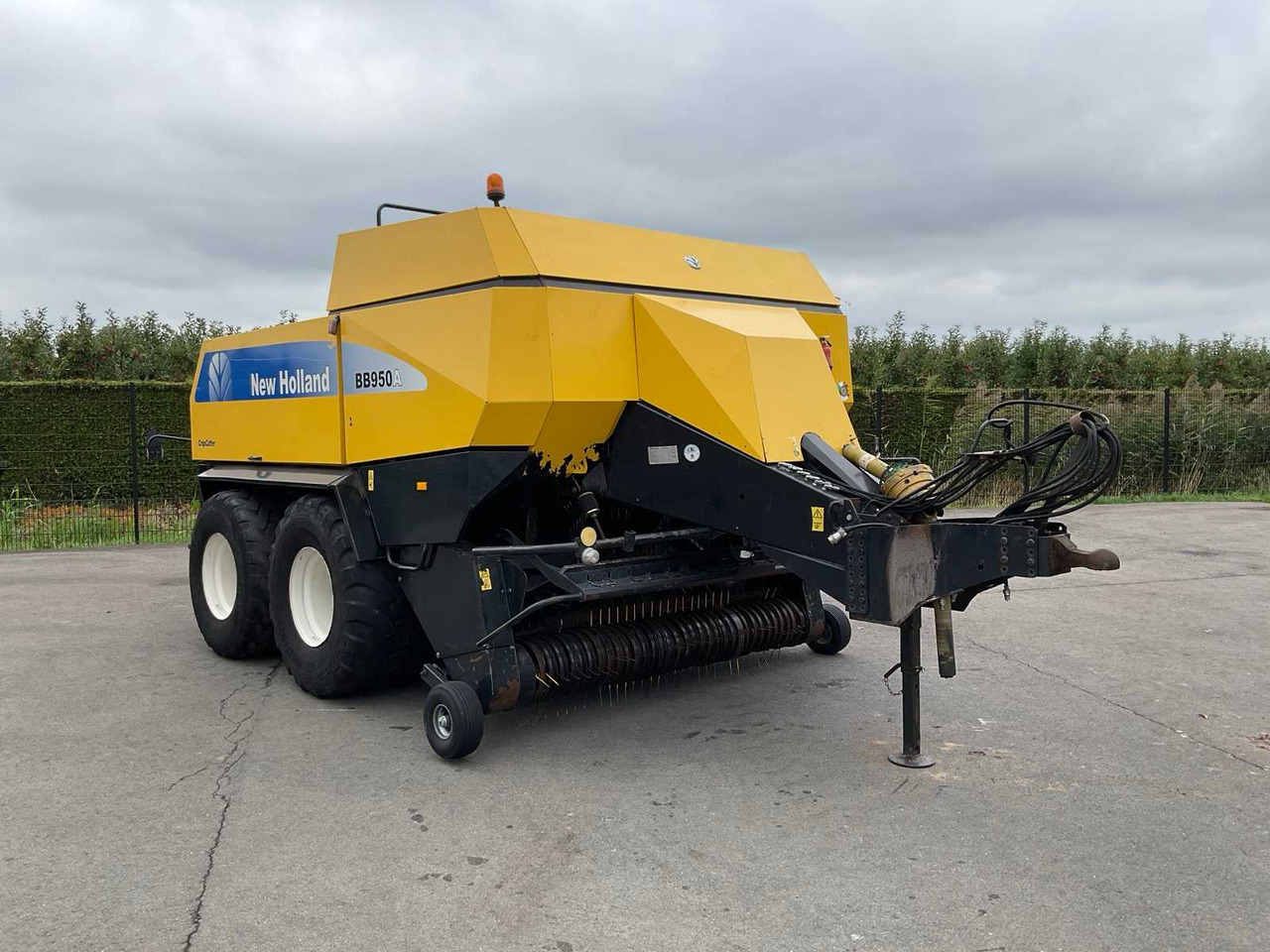 New Holland BB 960 R - Other machinery: picture 1 New Holland BB 960 R - Other machinery: picture 1