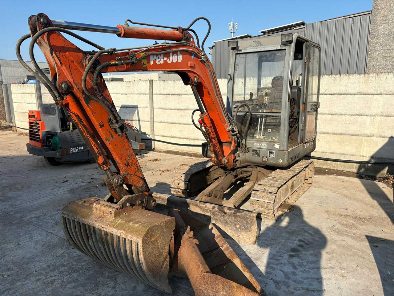 Pel-Job 253 - Mini excavator: picture 1 Pel-Job 253 - Mini excavator: picture 1