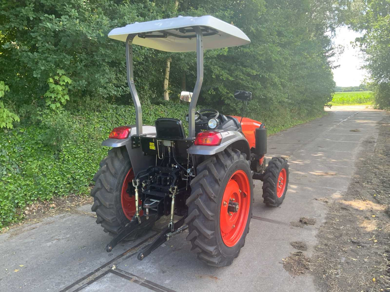 Pluspower TT604 - Farm tractor: picture 3 Pluspower TT604 - Farm tractor: picture 3