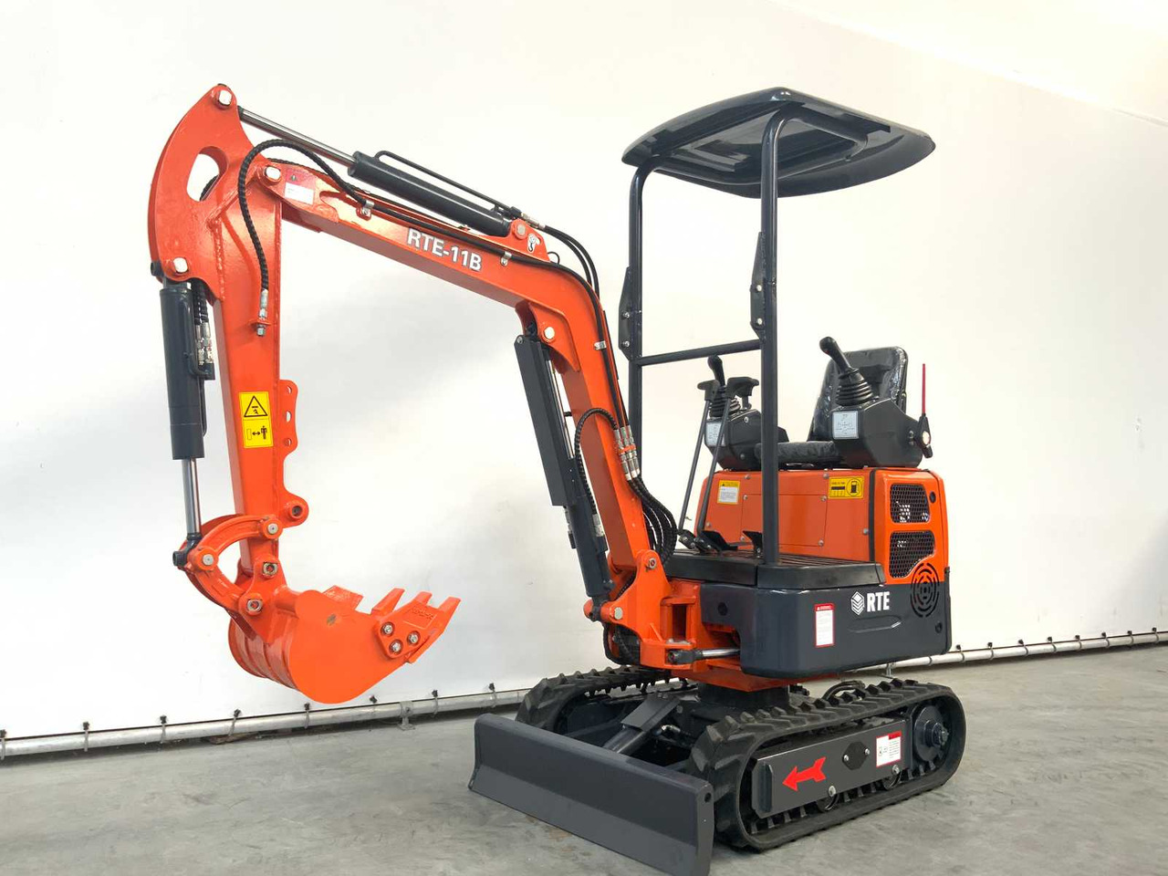 RTE CRE112 - Mini excavator: picture 1 RTE CRE112 - Mini excavator: picture 1