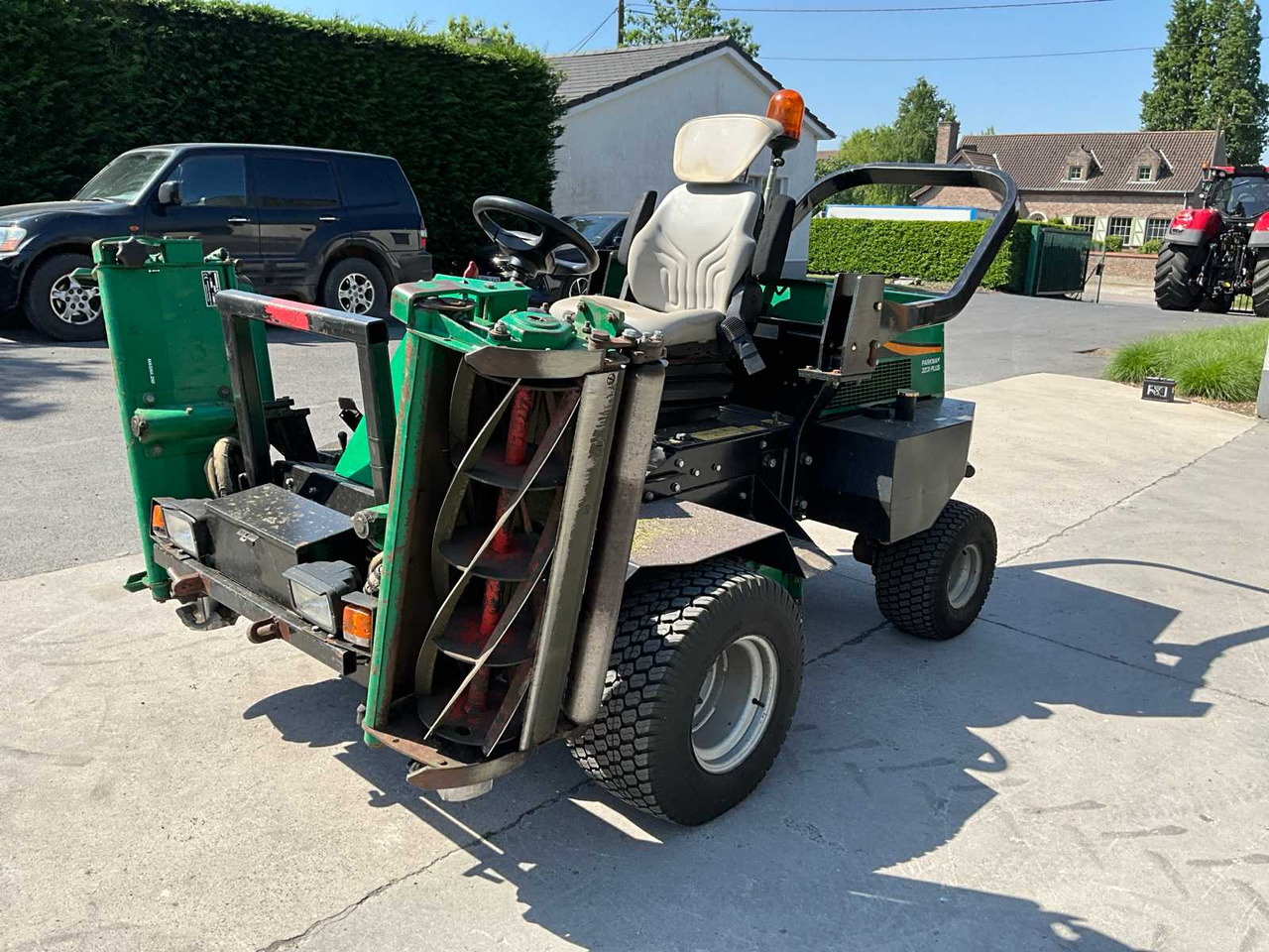 Ransomes Parkway 2250 plus - Flail mower/ Mulcher: picture 1 Ransomes Parkway 2250 plus - Flail mower/ Mulcher: picture 1
