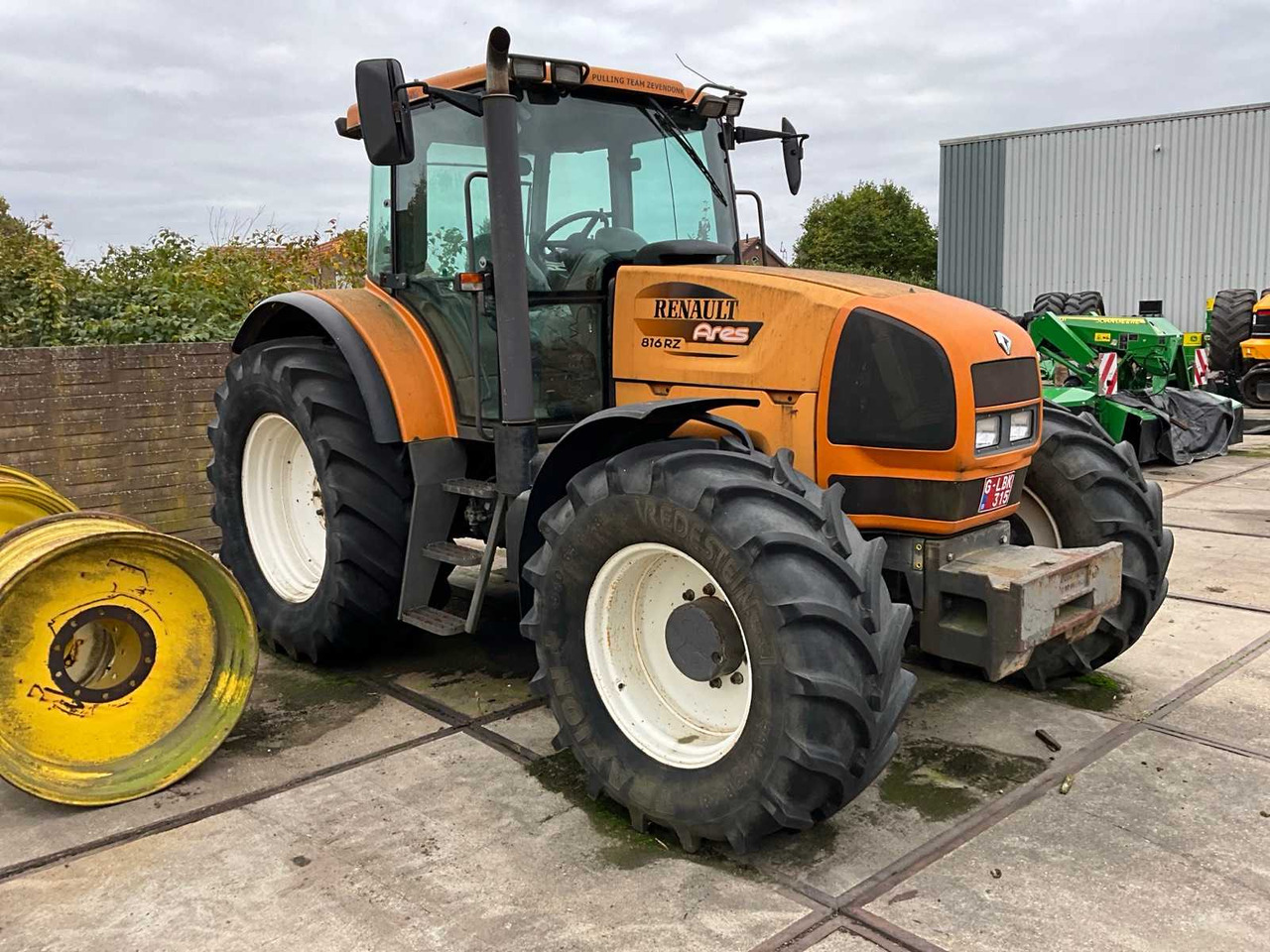 Renault Ares 816RZ - Farm tractor: picture 4 Renault Ares 816RZ - Farm tractor: picture 4