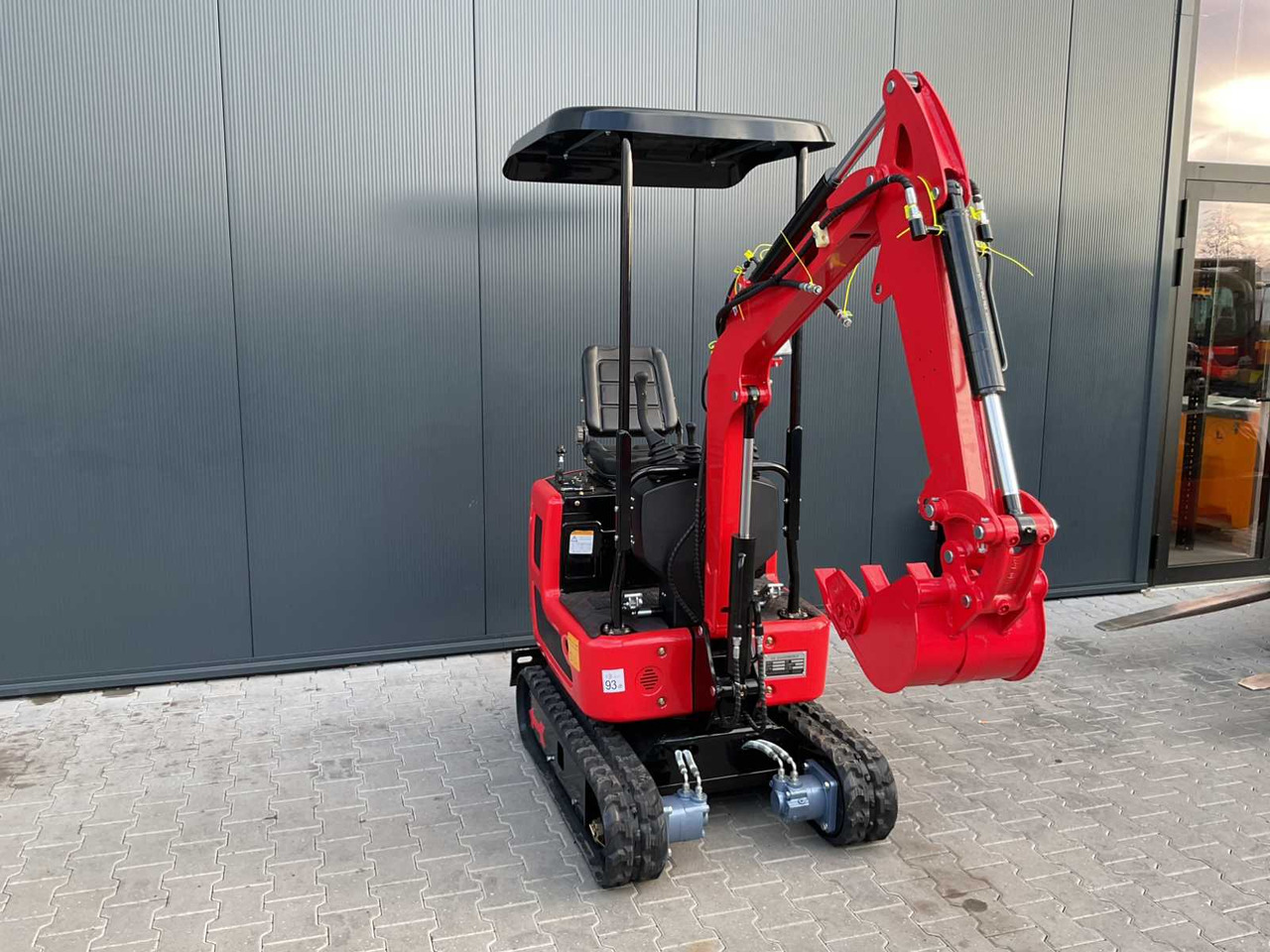 Mini excavator Rhino-Cross R319: picture 6 Mini excavator Rhino-Cross R319: picture 6