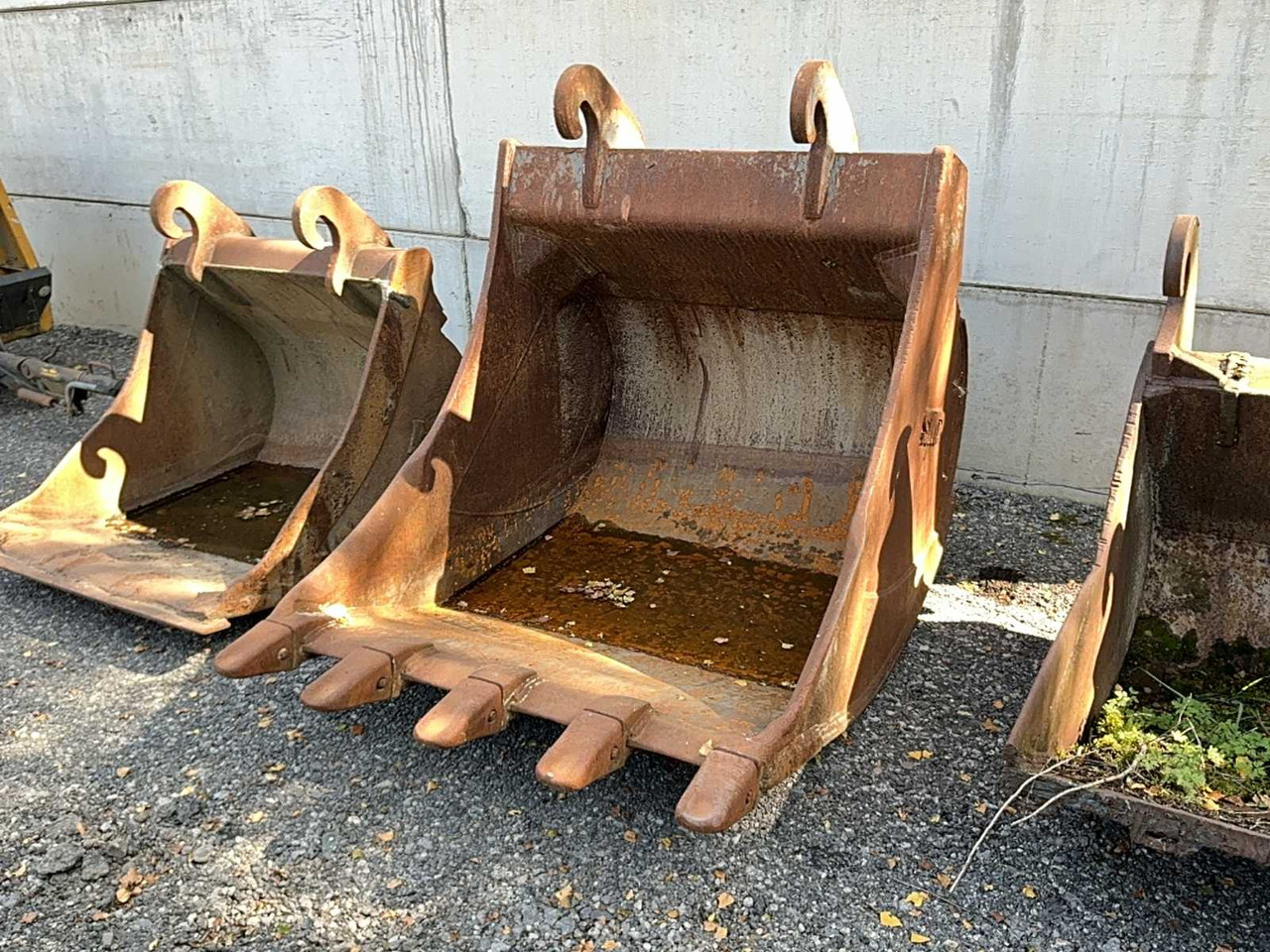 SMP - Excavator bucket: picture 1 SMP - Excavator bucket: picture 1