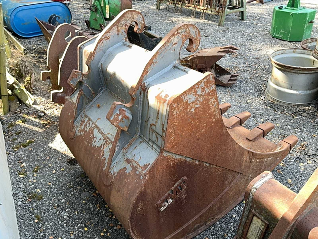 SMP - Excavator bucket: picture 5 SMP - Excavator bucket: picture 5