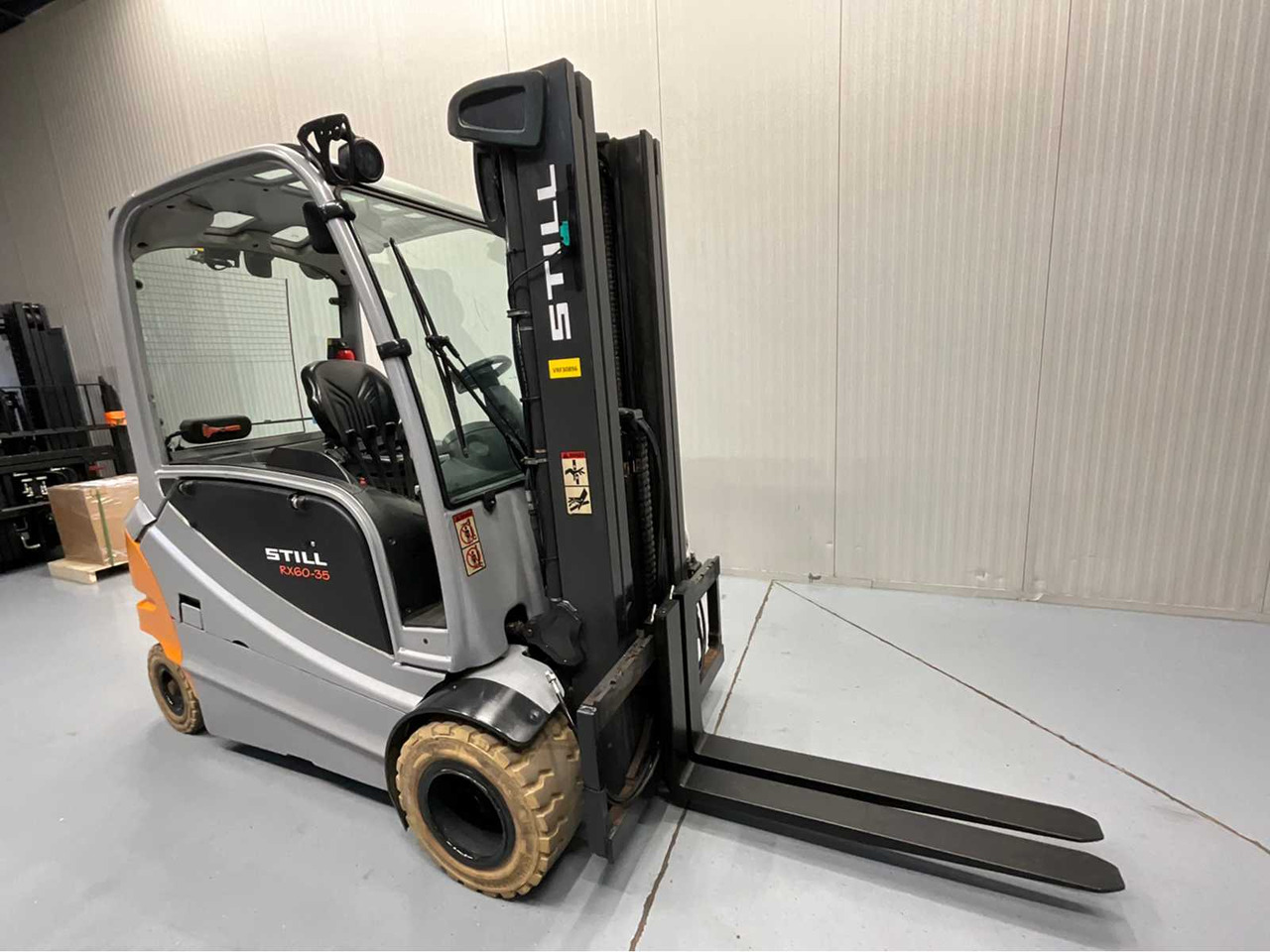 Forklift STILL - RX60-35 BATTERY BJ. 2024 FORKLIFT - FREELIFT -BLUESPOT - CLOSED CAB - 3RD AND 4TH FUNCTION: picture 6