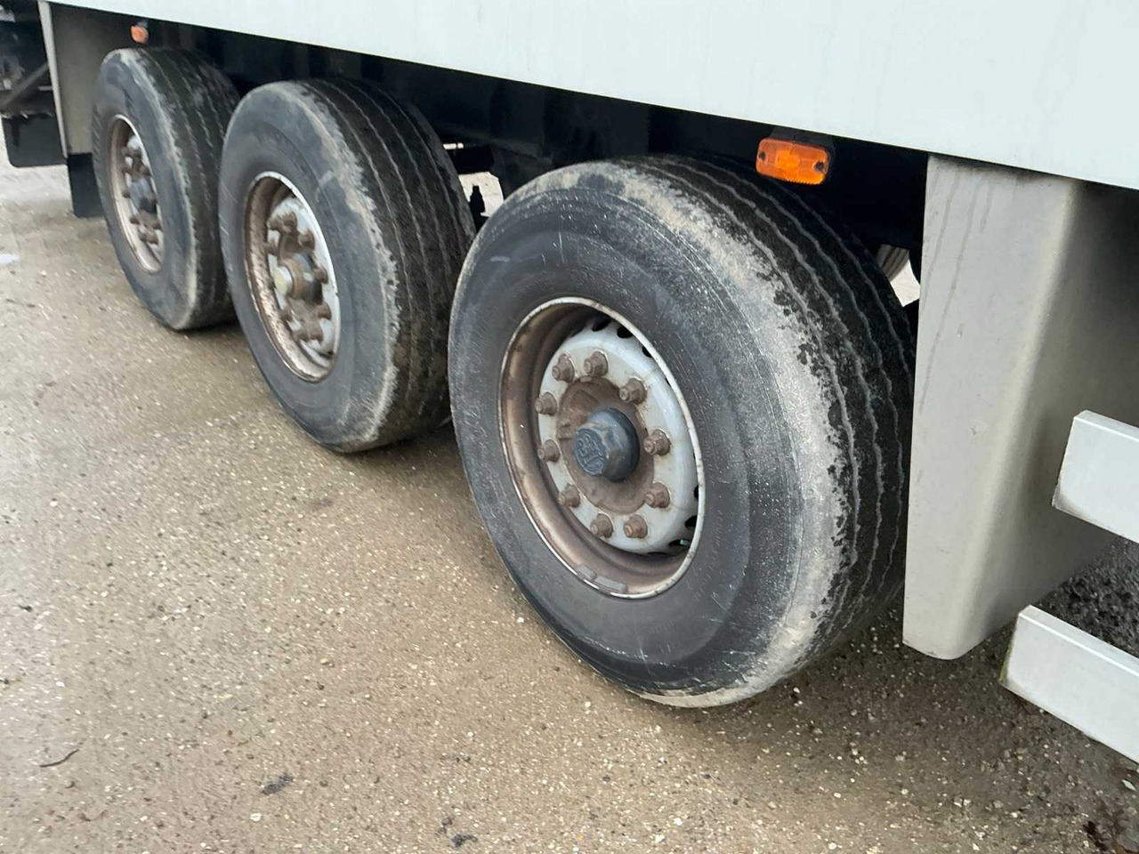 Semi-trailer 2003 VAN HOOL 3B0049 CONDITIONED SEMI-TRAILER: picture 13 Semi-trailer 2003 VAN HOOL 3B0049 CONDITIONED SEMI-TRAILER: picture 13