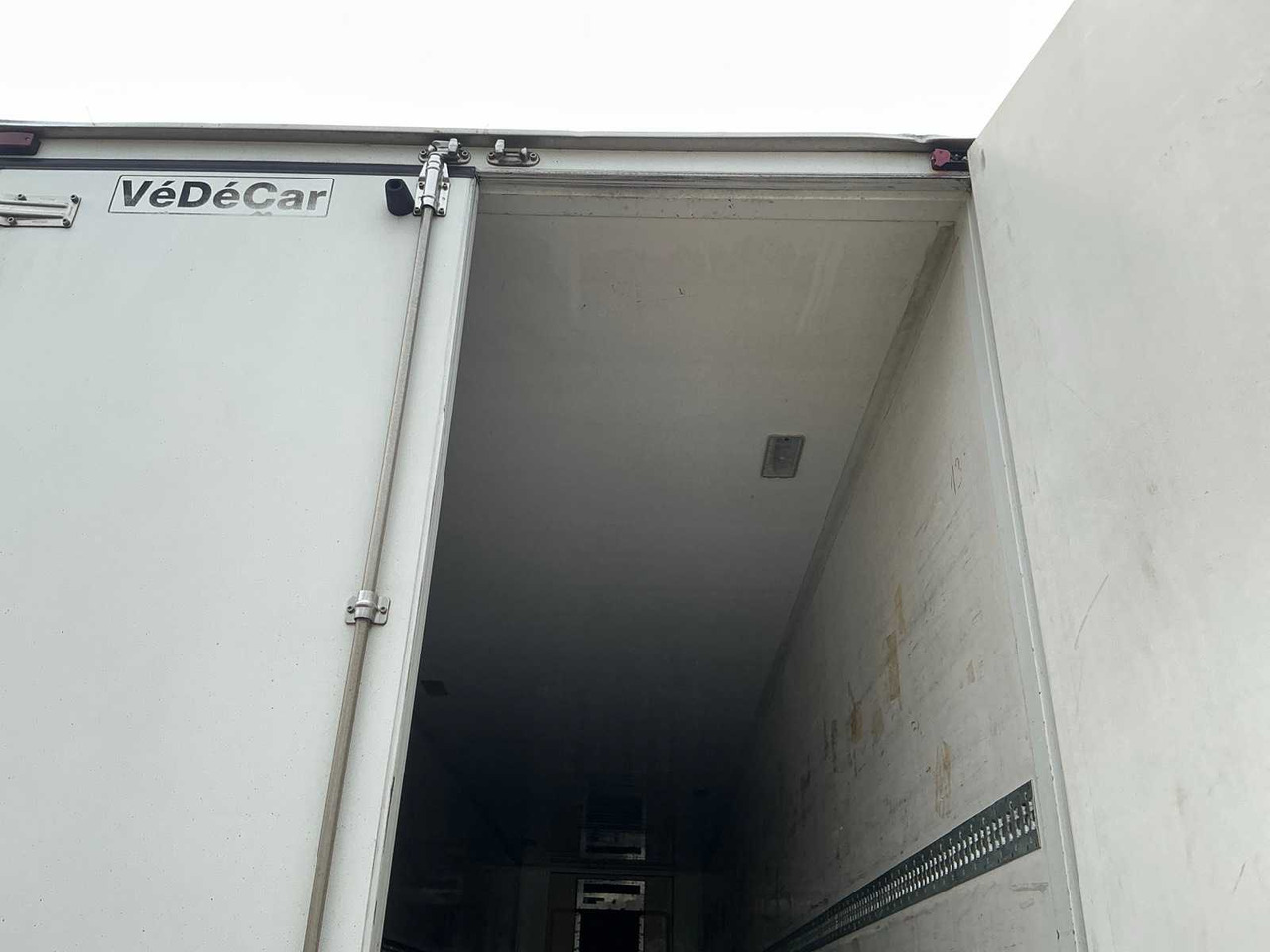 Semi-trailer 2003 VAN HOOL 3B0049 CONDITIONED SEMI-TRAILER: picture 18 Semi-trailer 2003 VAN HOOL 3B0049 CONDITIONED SEMI-TRAILER: picture 18