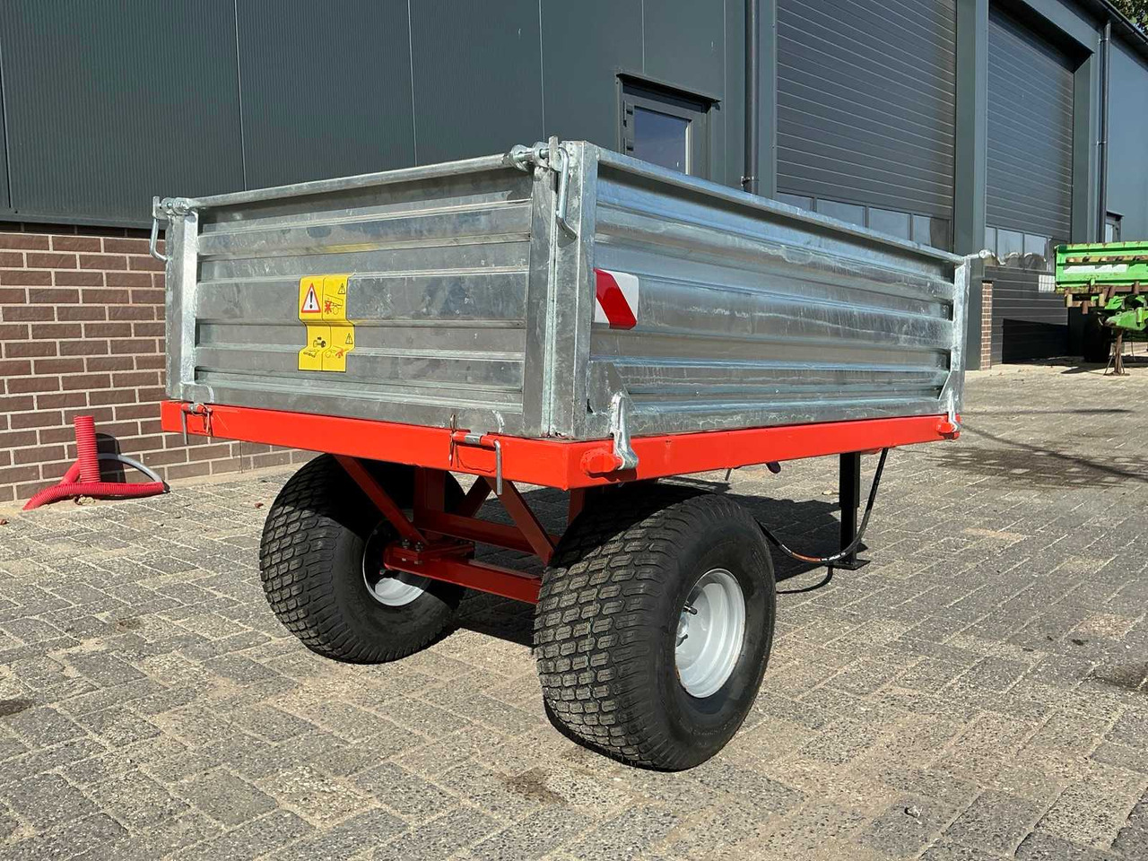 Single axle Dumper trailer - Farm tipping trailer/ Dumper: picture 4 Single axle Dumper trailer - Farm tipping trailer/ Dumper: picture 4