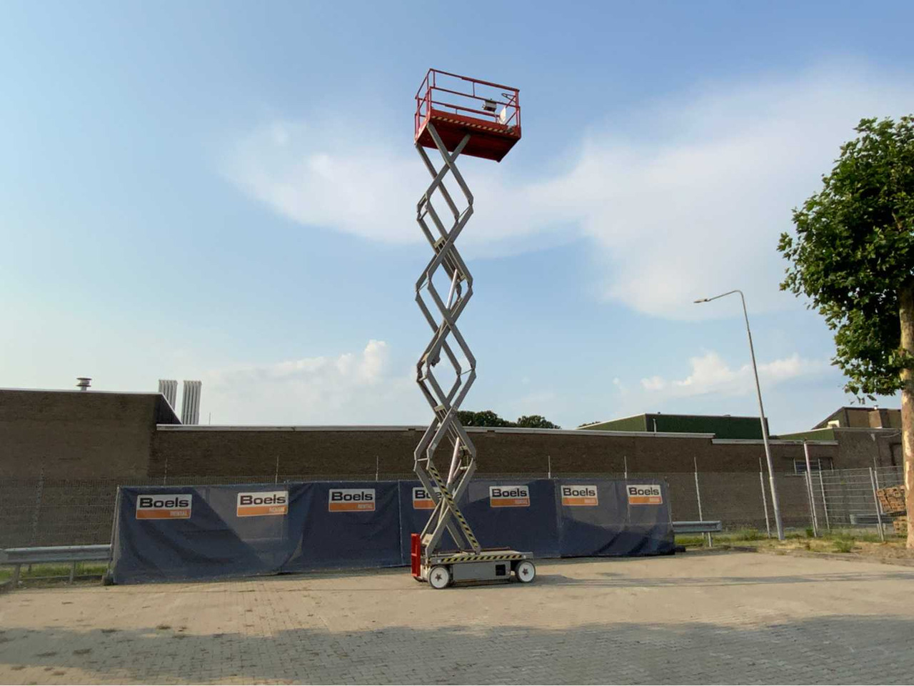 SkyJack SJ4632 - Aerial platform: picture 1 SkyJack SJ4632 - Aerial platform: picture 1