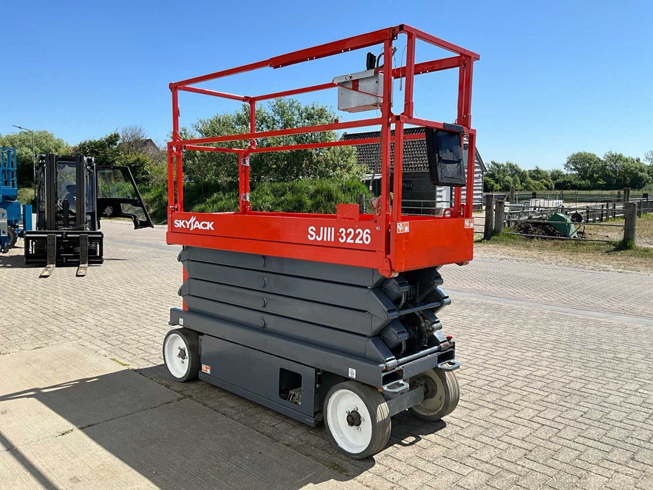 Skyjack SJIII 3226 - Aerial platform: picture 2 Skyjack SJIII 3226 - Aerial platform: picture 2