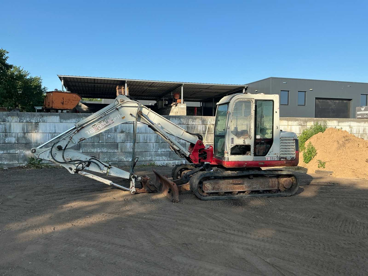 Takeuchi TB175 - Crawler excavator: picture 1 Takeuchi TB175 - Crawler excavator: picture 1