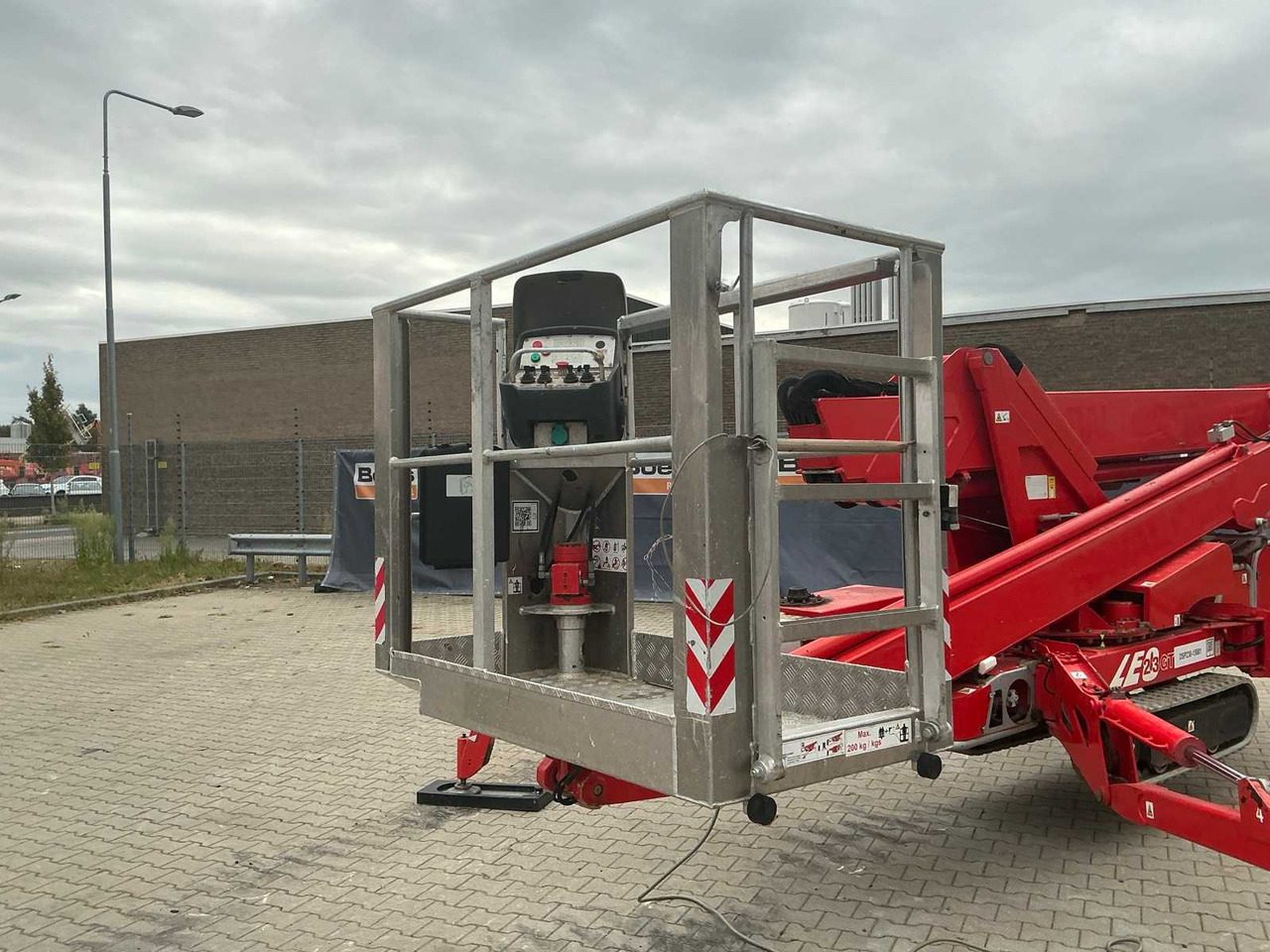 Aerial platform Teupen LEO23GT: picture 11