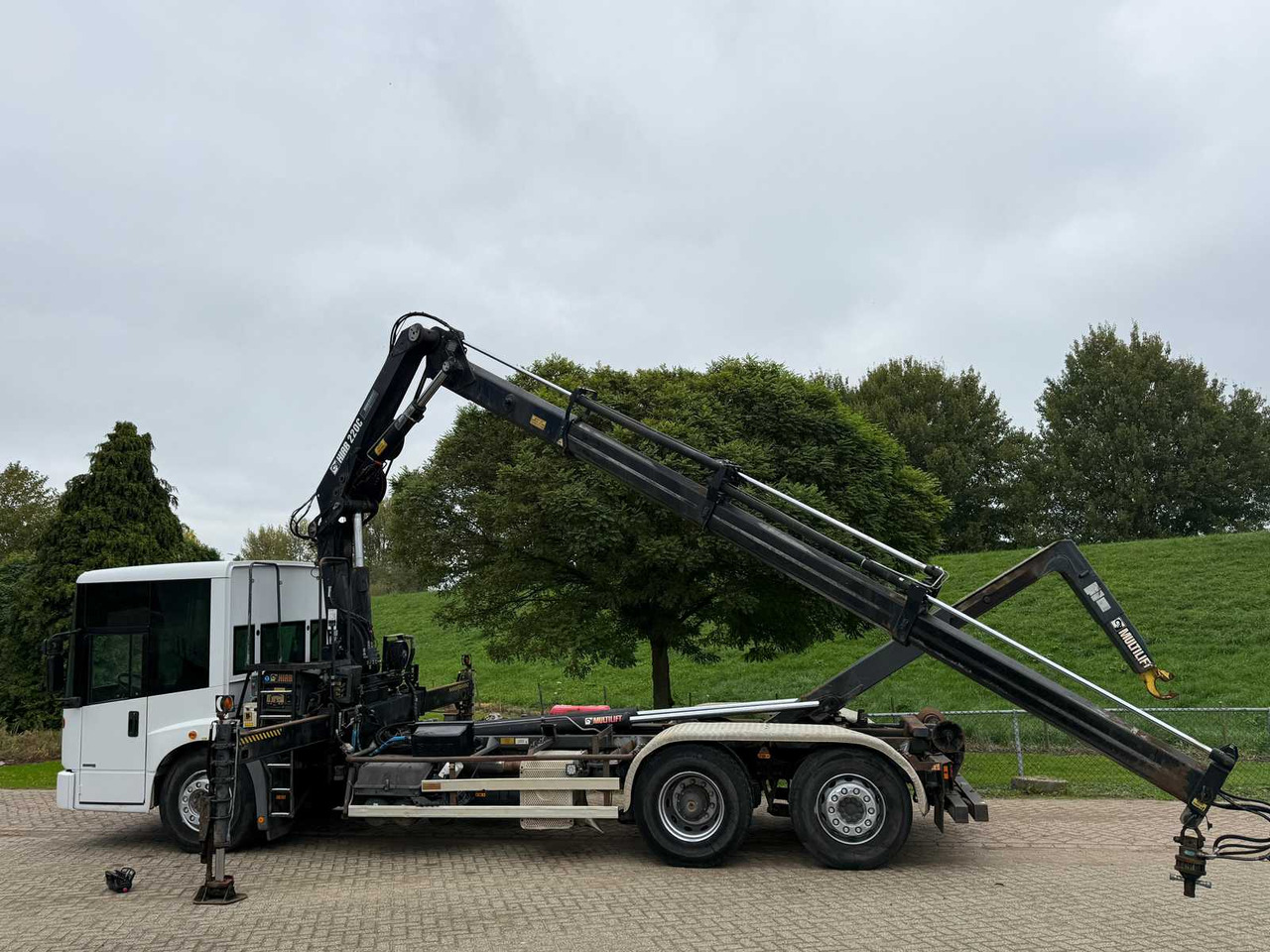 2007 MERCEDES-BENZ ECONIC CRANE TRUCK HIAB 220 - 6X2 - Truck: picture 4 2007 MERCEDES-BENZ ECONIC CRANE TRUCK HIAB 220 - 6X2 - Truck: picture 4