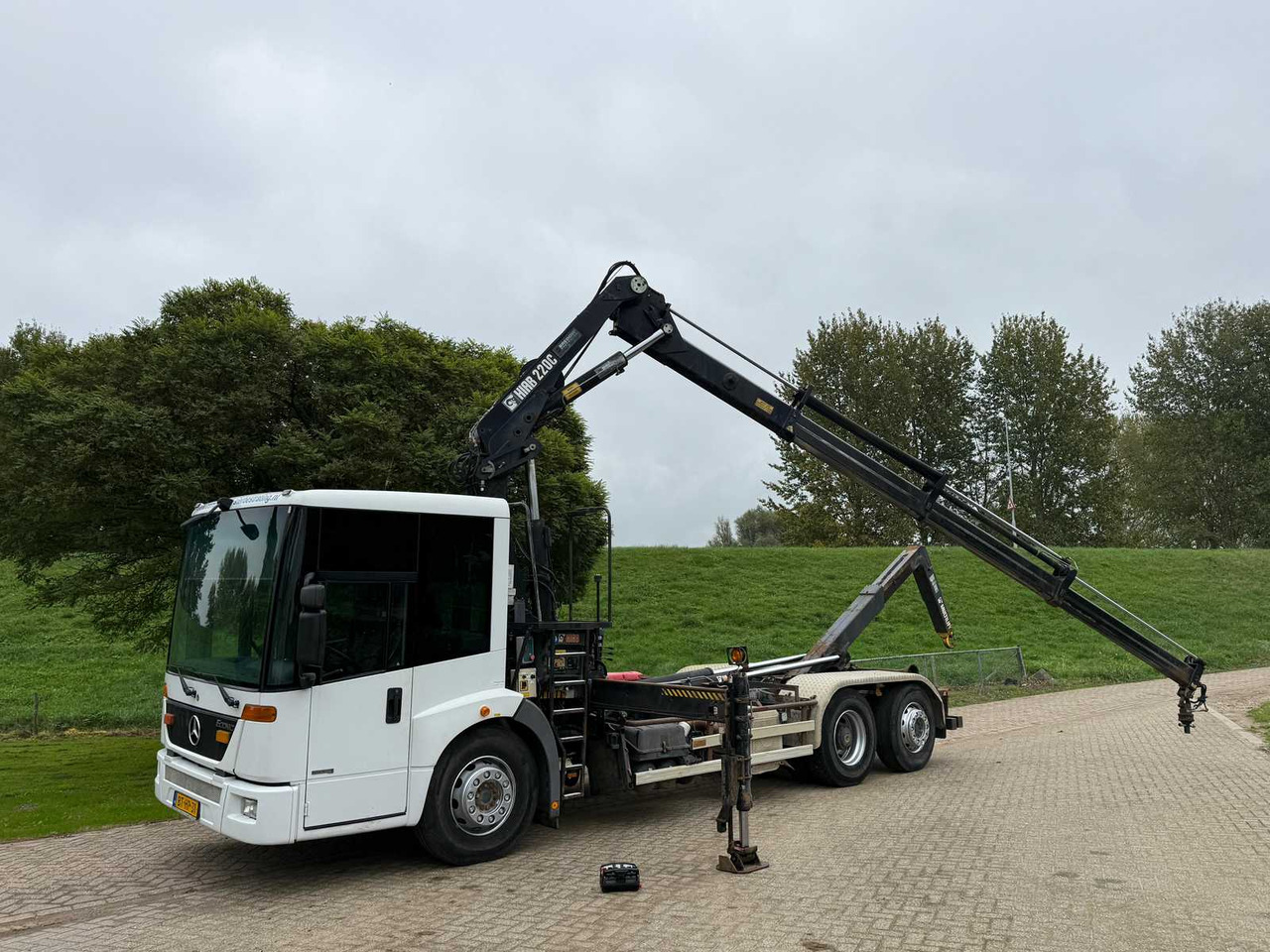 2007 MERCEDES-BENZ ECONIC CRANE TRUCK HIAB 220 - 6X2 - Truck: picture 3 2007 MERCEDES-BENZ ECONIC CRANE TRUCK HIAB 220 - 6X2 - Truck: picture 3