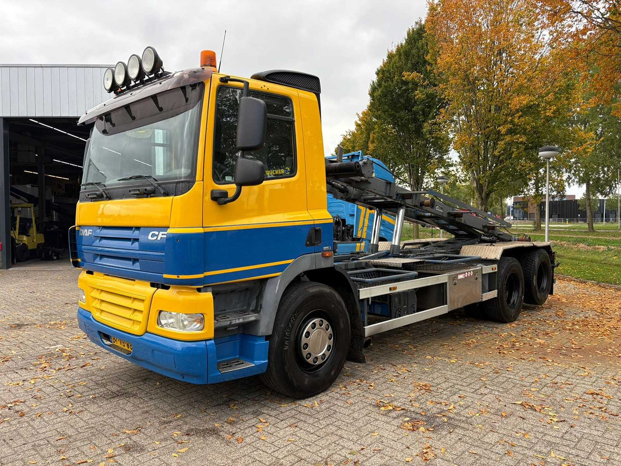 DAF - CF 85 410 - ROPE SYSTEM - CONTAINER TRUCK - Truck: picture 1 DAF - CF 85 410 - ROPE SYSTEM - CONTAINER TRUCK - Truck: picture 1