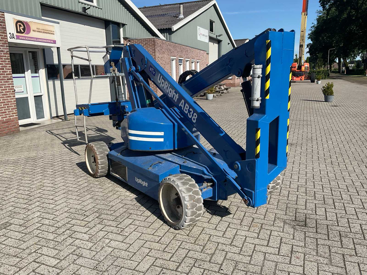 Upright AB 38N - Aerial platform: picture 4 Upright AB 38N - Aerial platform: picture 4