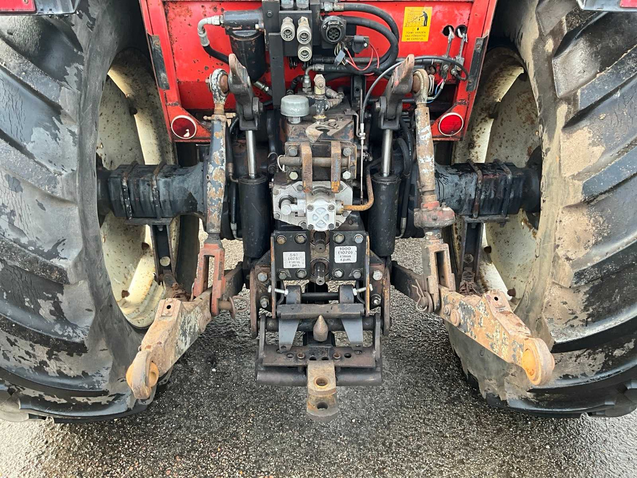 Farm tractor Valmet 805: picture 17