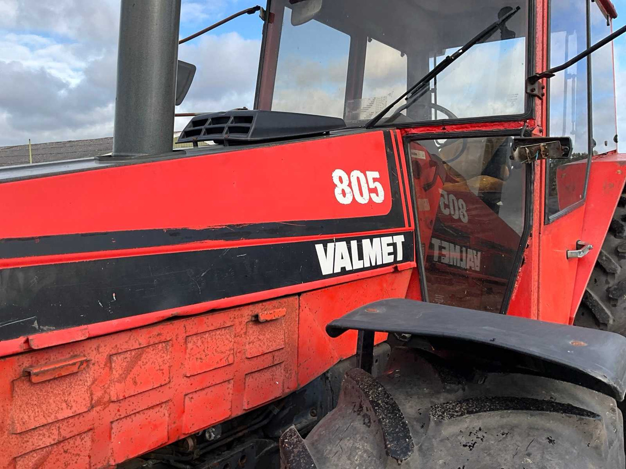 Farm tractor Valmet 805: picture 13