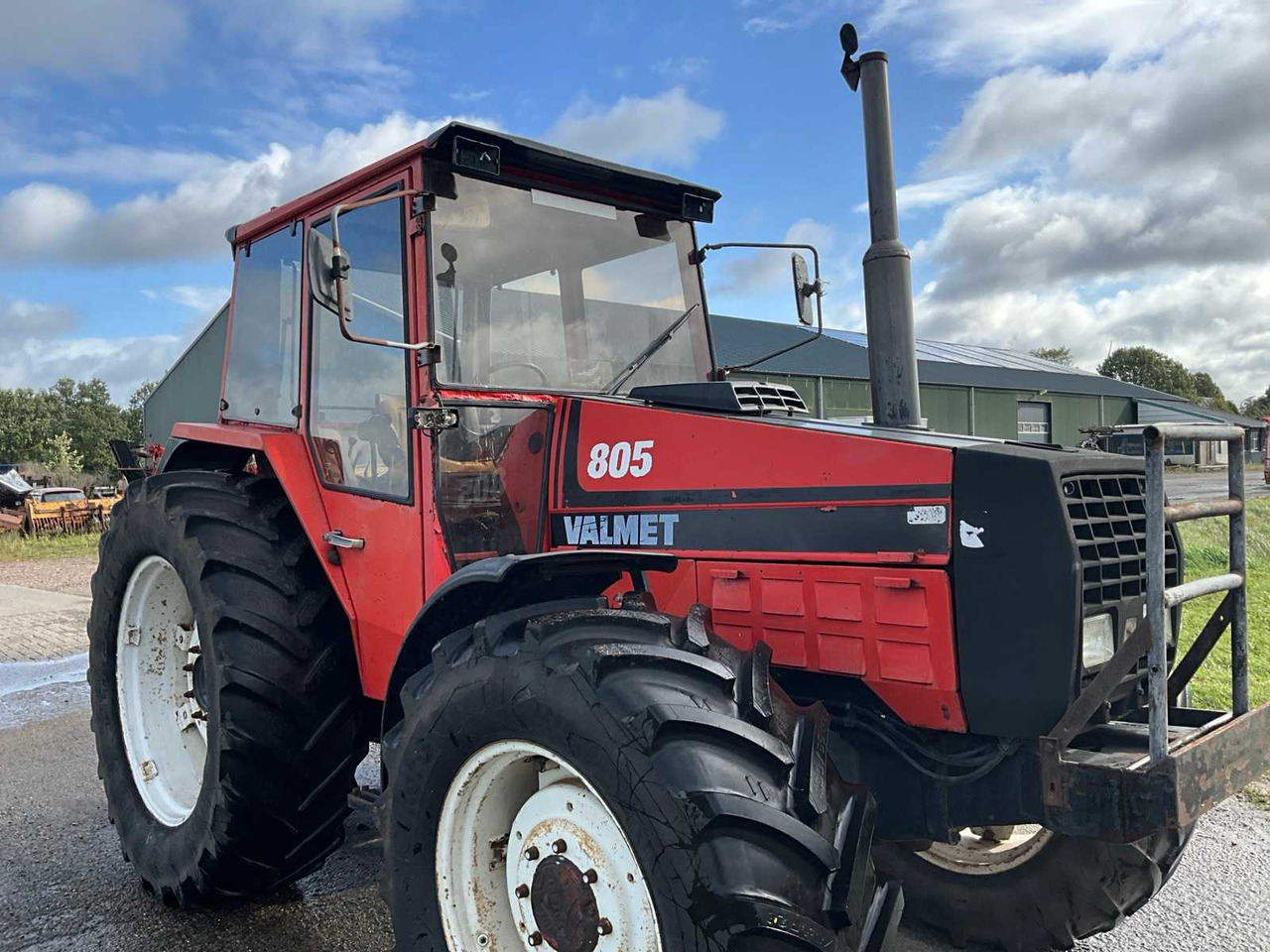 Farm tractor Valmet 805: picture 12