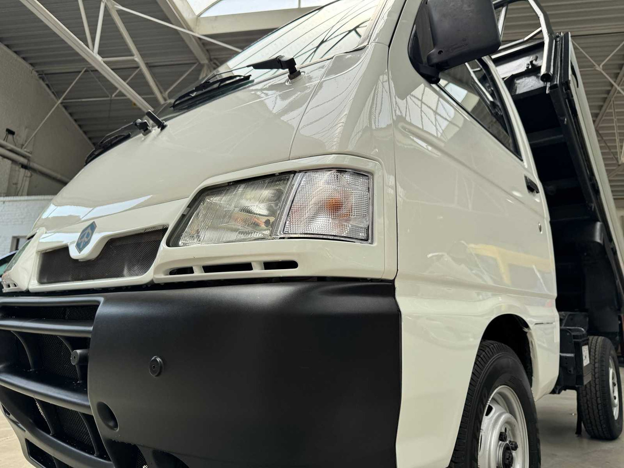 2005 PIAGGIO PORTER TIPPER 1.3 PETROL - Van: picture 4 2005 PIAGGIO PORTER TIPPER 1.3 PETROL - Van: picture 4