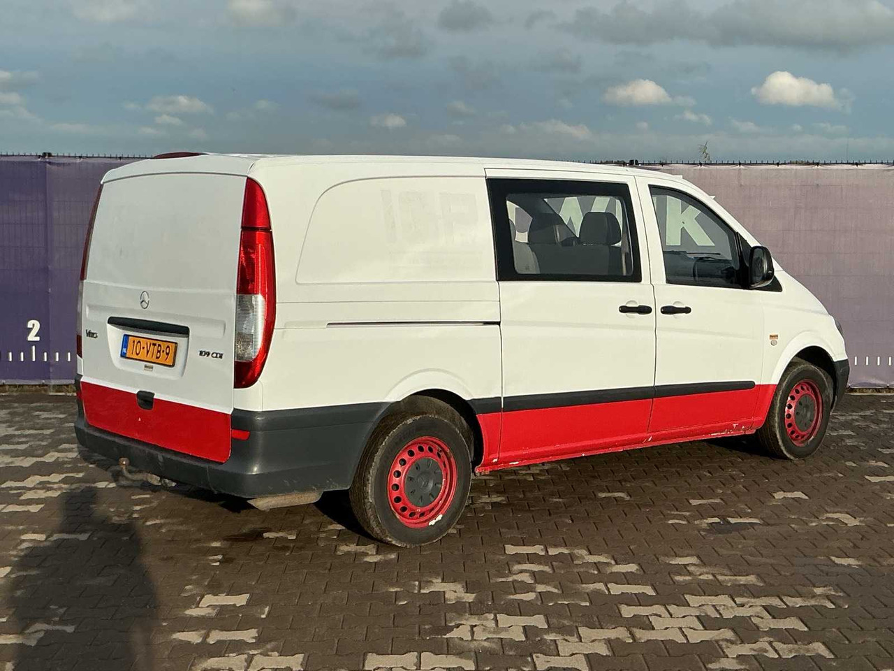 2008 - MERCEDES-BENZ - VITO - 109 CDI 320 AMIGO - COMMERCIAL VEHICLE - Van: picture 4 2008 - MERCEDES-BENZ - VITO - 109 CDI 320 AMIGO - COMMERCIAL VEHICLE - Van: picture 4