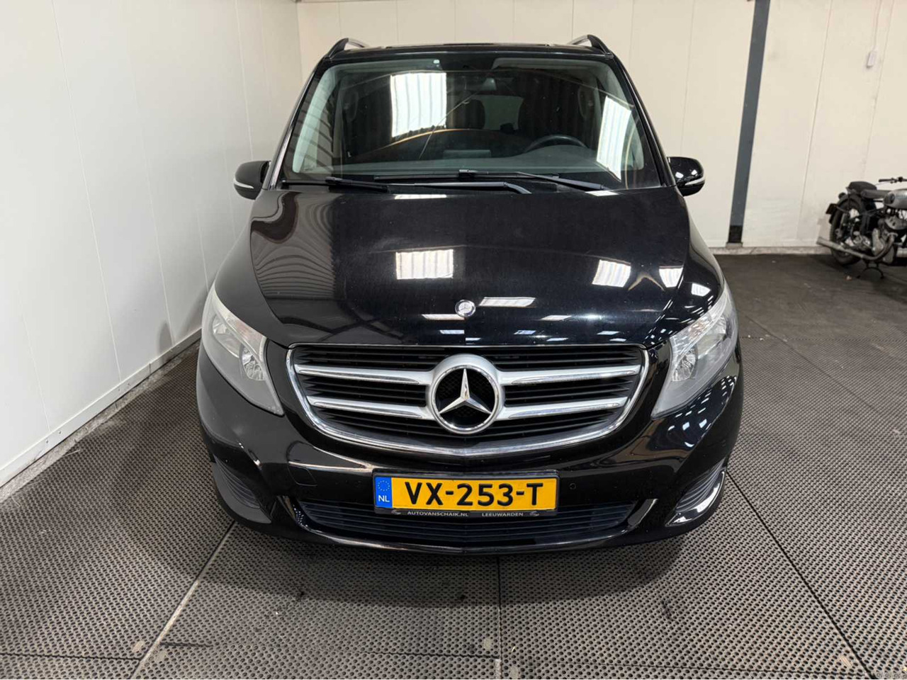 MERCEDES-BENZ - V-CLASS - V 220 - DOUBLE CAB - COMMERCIAL VEHICLE - 2015 - Van: picture 4 MERCEDES-BENZ - V-CLASS - V 220 - DOUBLE CAB - COMMERCIAL VEHICLE - 2015 - Van: picture 4