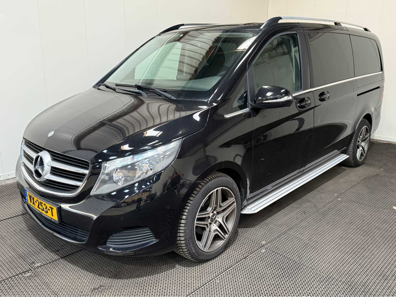 MERCEDES-BENZ - V-CLASS - V 220 - DOUBLE CAB - COMMERCIAL VEHICLE - 2015 - Van: picture 1 MERCEDES-BENZ - V-CLASS - V 220 - DOUBLE CAB - COMMERCIAL VEHICLE - 2015 - Van: picture 1