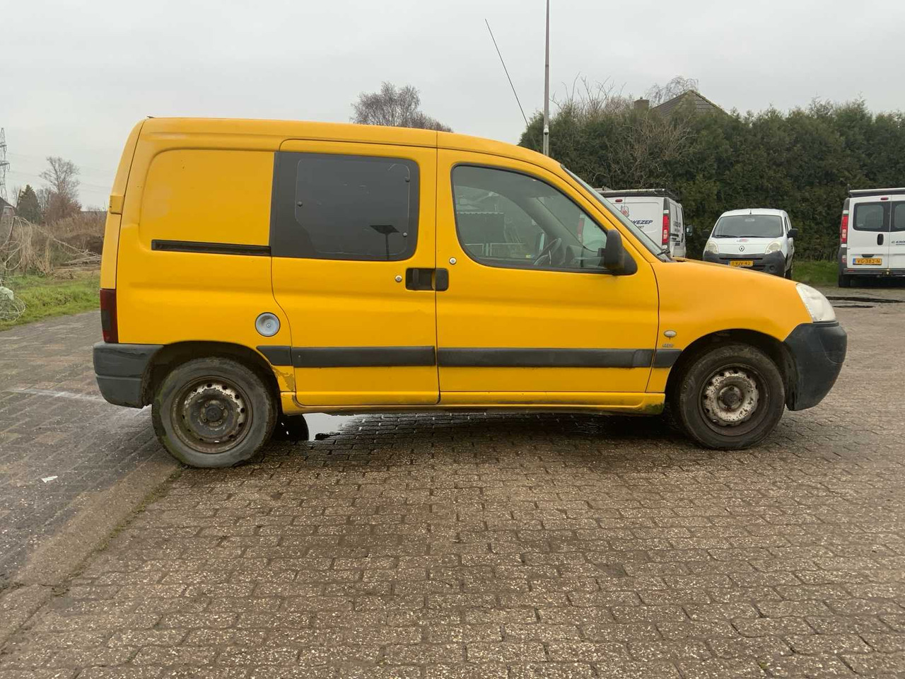 PEUGEOT PARTNER 190C 2.0 HDI COMMERCIAL VEHICLE - Van: picture 4 PEUGEOT PARTNER 190C 2.0 HDI COMMERCIAL VEHICLE - Van: picture 4