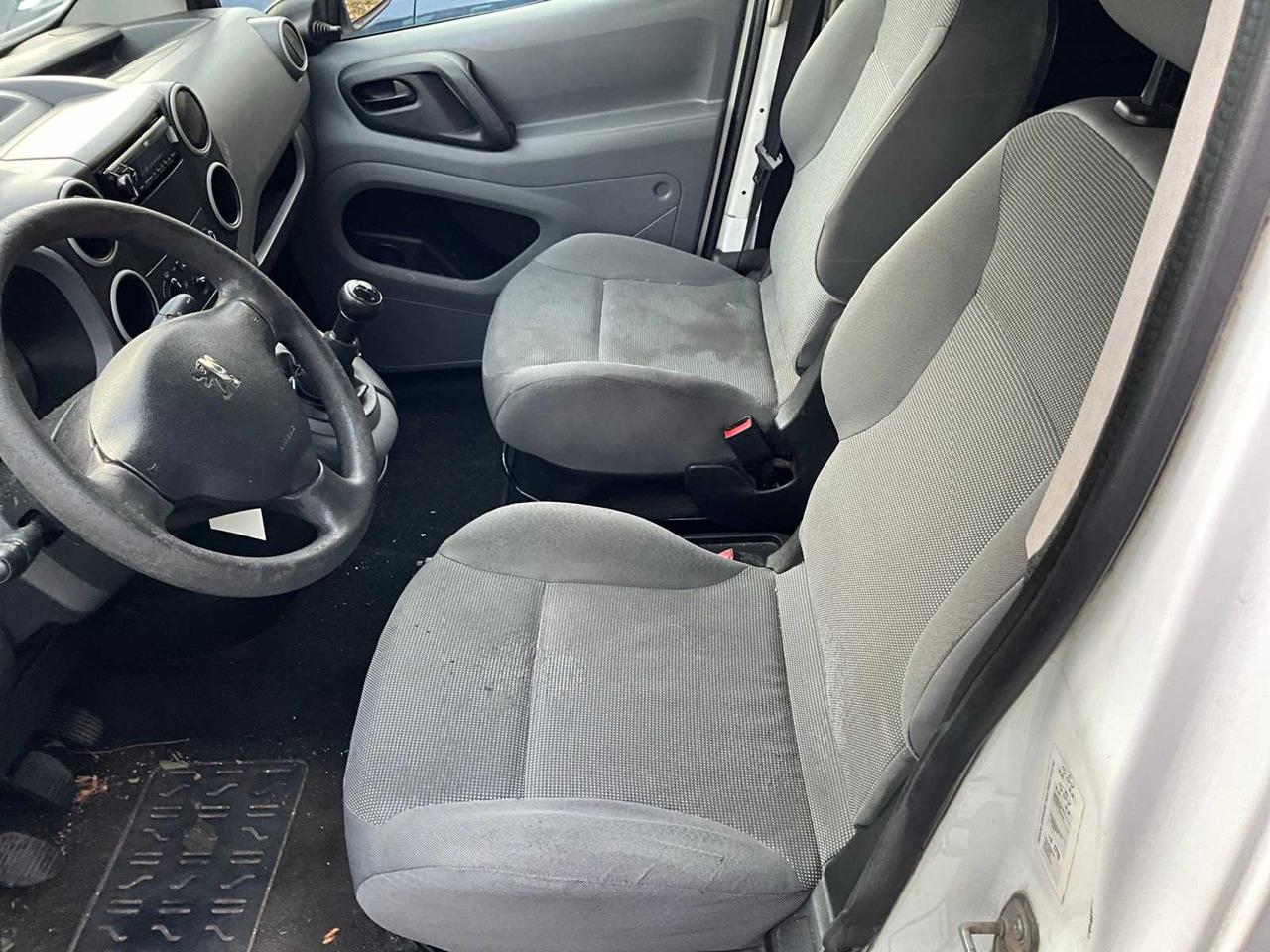 PEUGEOT PARTNER COMMERCIAL VEHICLE - Van: picture 5 PEUGEOT PARTNER COMMERCIAL VEHICLE - Van: picture 5