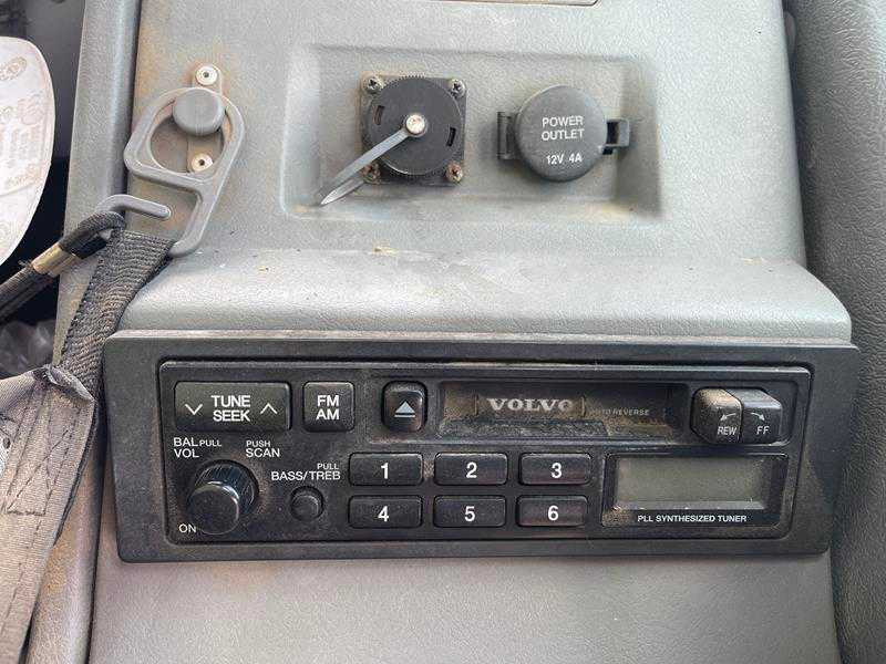 Wheel excavator Volvo EW 140 B: picture 22