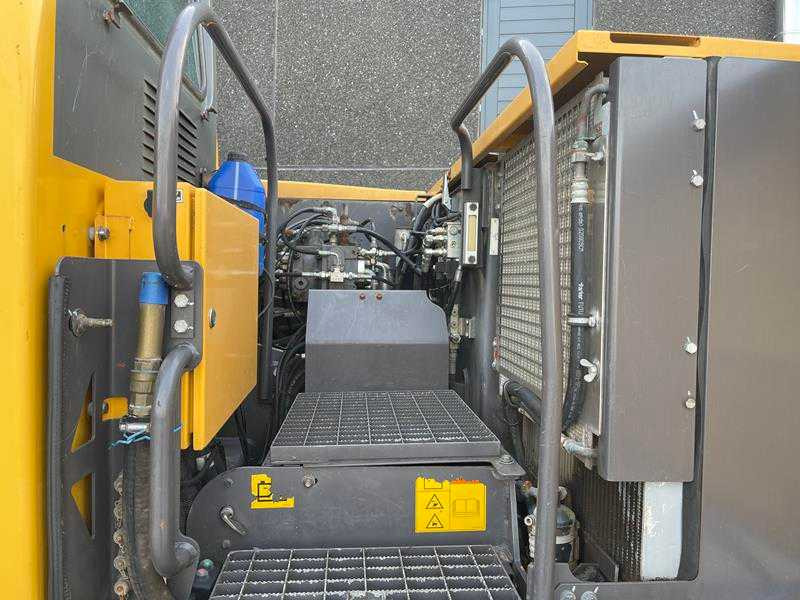 Wheel excavator Volvo EW 140 B: picture 8