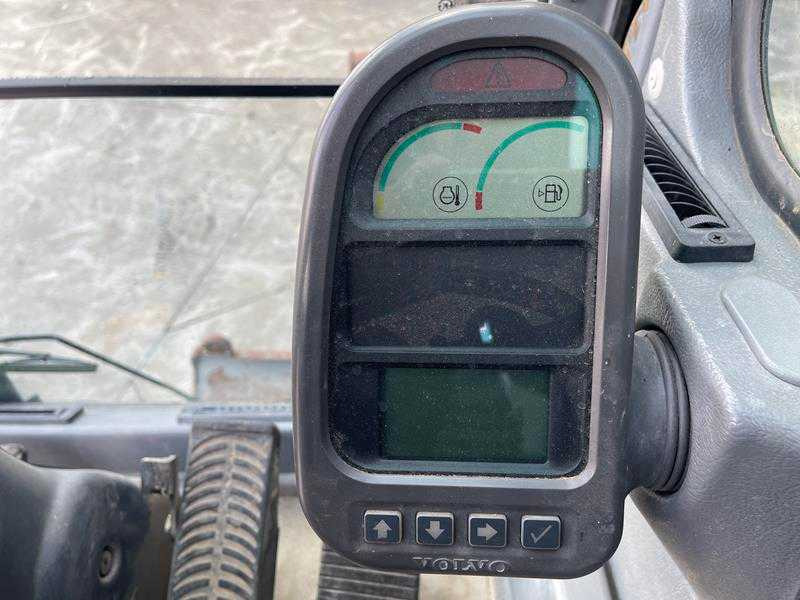 Wheel excavator Volvo EW 140 B: picture 25
