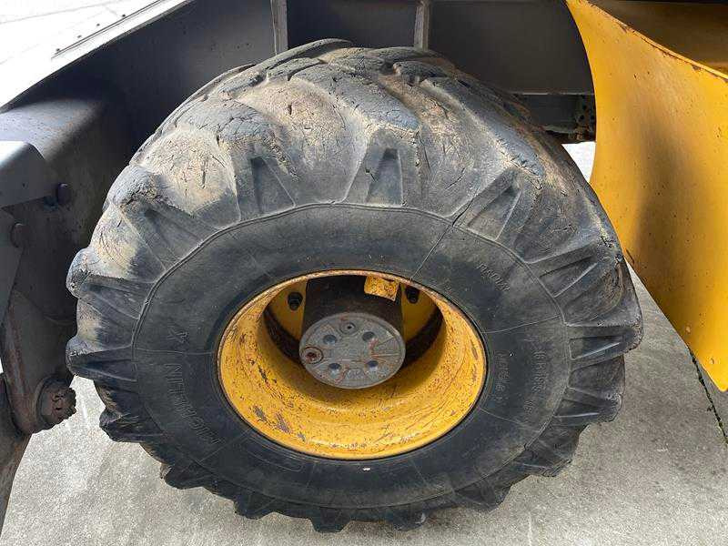 Wheel excavator Volvo EW 140 B: picture 10