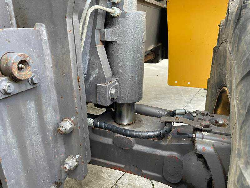 Wheel excavator Volvo EW 140 B: picture 20