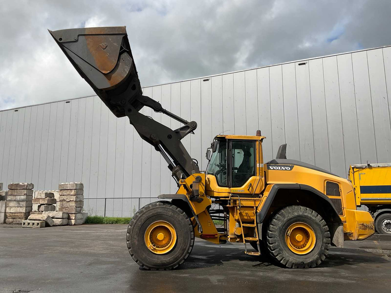 Volvo L180H - Wheel loader: picture 3 Volvo L180H - Wheel loader: picture 3