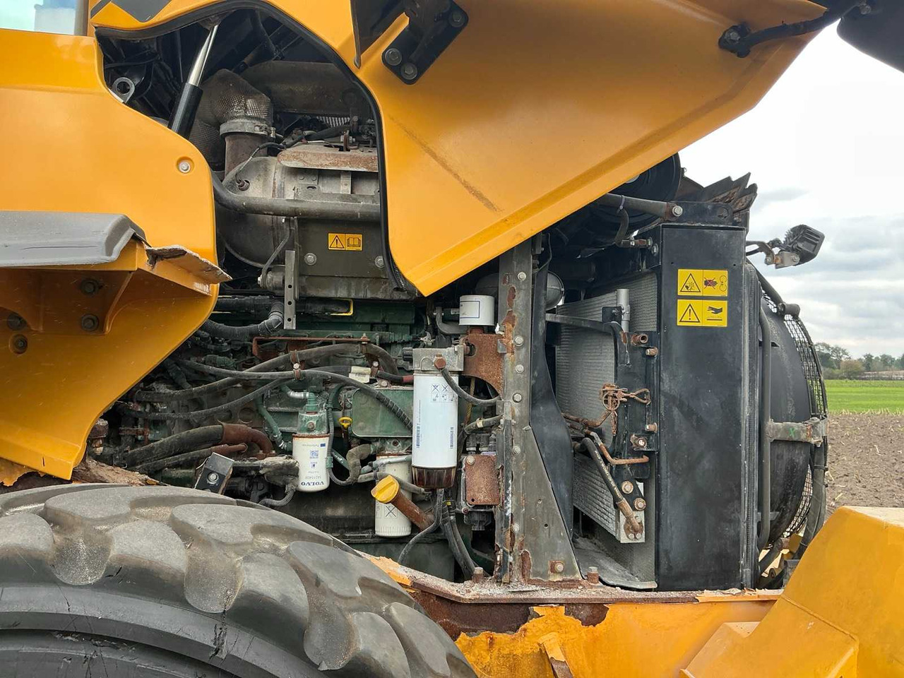 Wheel loader Volvo L90H: picture 30