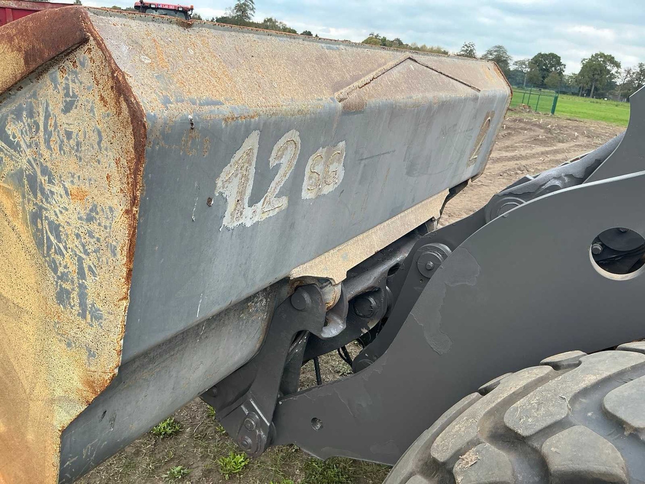 Wheel loader Volvo L90H: picture 29