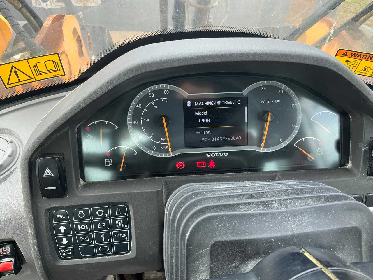 Wheel loader Volvo L90H: picture 20