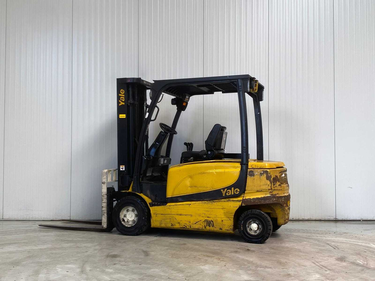 YALE - 2013 - ERP 35 VL - FORKLIFT TRIPLEX - FREELIFT - SIDESHIFT - Forklift: picture 1 YALE - 2013 - ERP 35 VL - FORKLIFT TRIPLEX - FREELIFT - SIDESHIFT - Forklift: picture 1