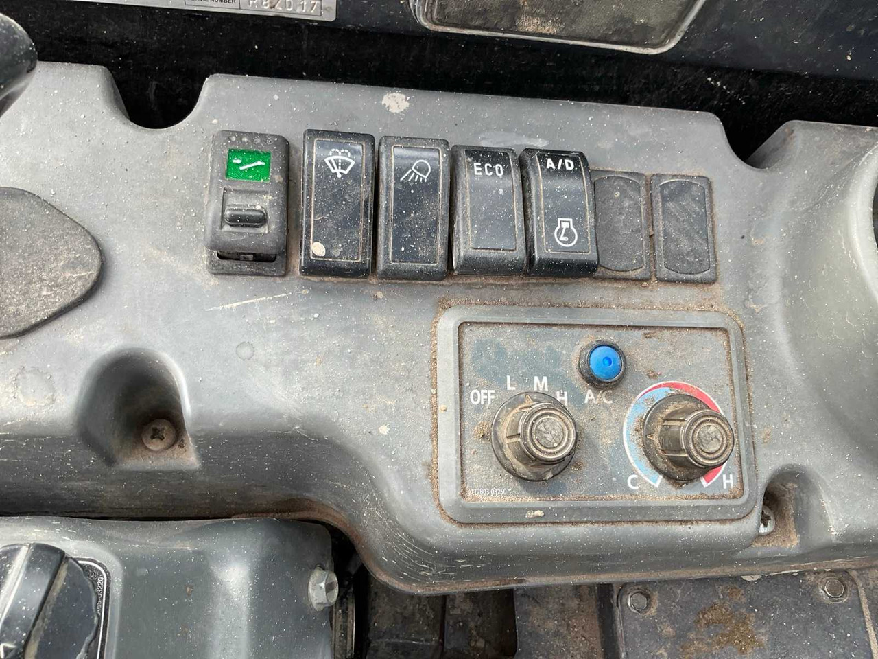 Crawler excavator Yanmar ViO50: picture 27