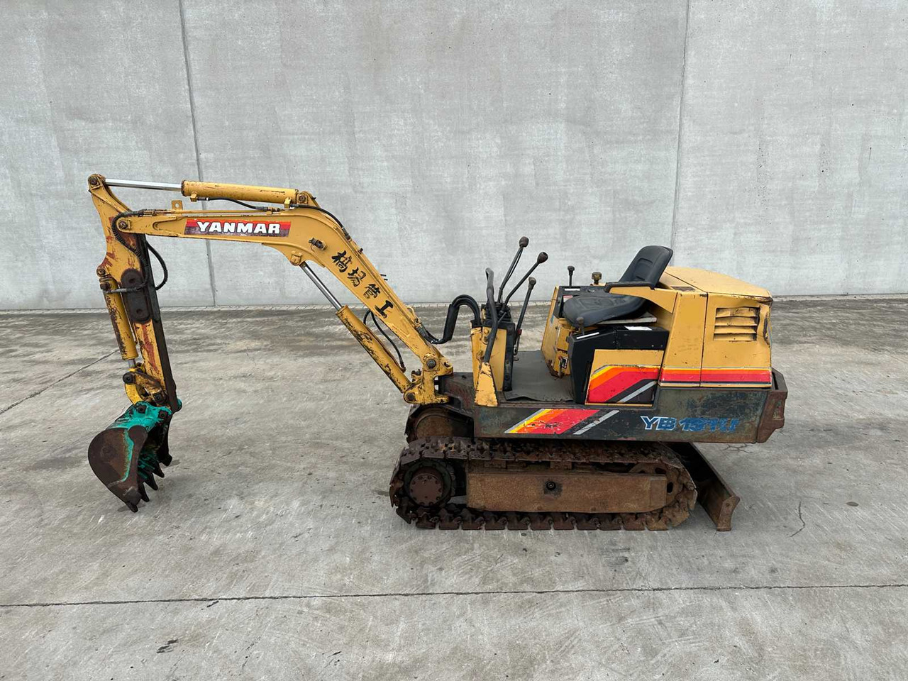 Crawler excavator Yanmar YB151U: picture 7