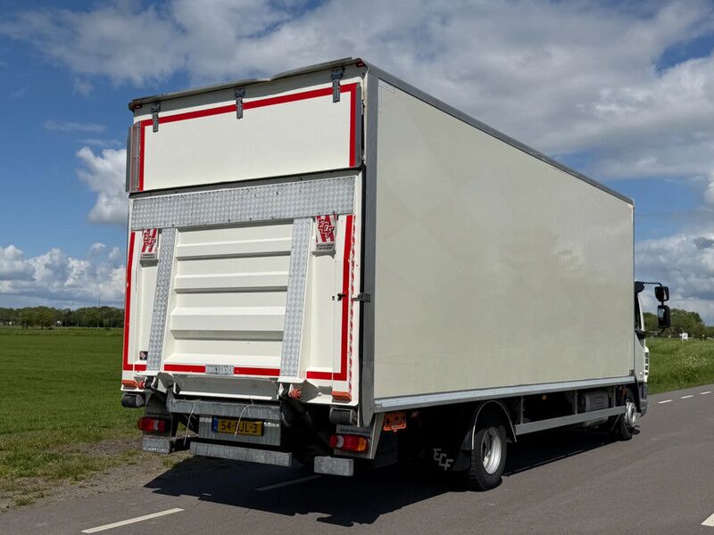DAF LF 210 LF 210.12 EURO6. 2017 - Box van: picture 3 DAF LF 210 LF 210.12 EURO6. 2017 - Box van: picture 3
