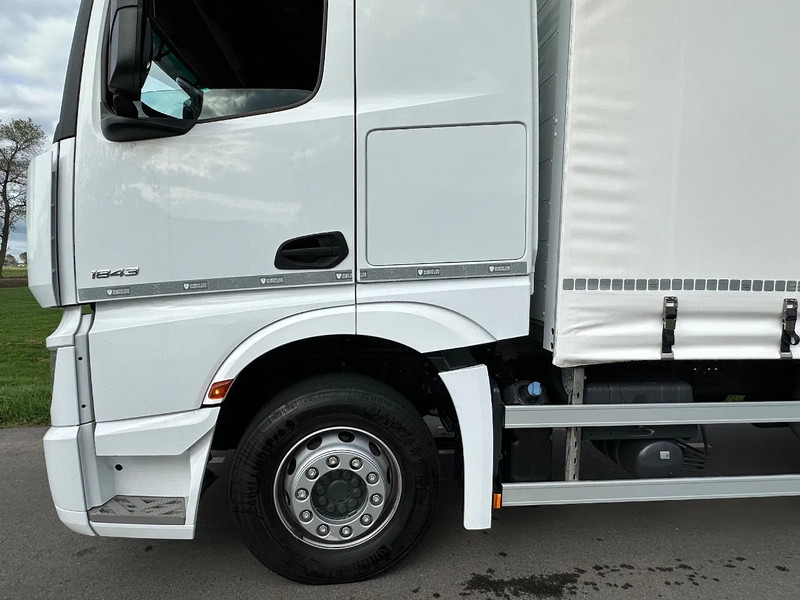 Mercedes-Benz Actros ACTROS 1843L 2022. 183432km Schuifzeil met Laadklep 2000kg - Curtainsider truck: picture 5 Mercedes-Benz Actros ACTROS 1843L 2022. 183432km Schuifzeil met Laadklep 2000kg - Curtainsider truck: picture 5