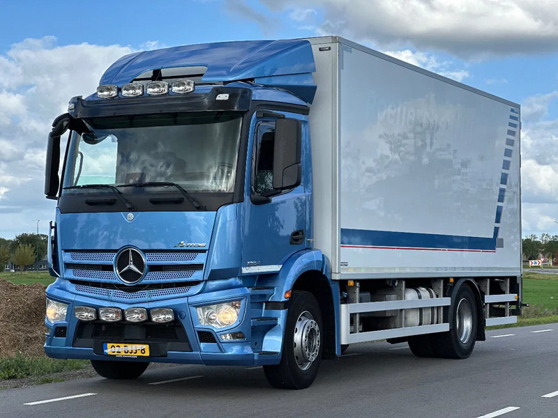 Refrigerator truck Mercedes-Benz Antos ANTOS 1924L EURO6. 2017. Geisoleerde opbouw 610x244x238: picture 1