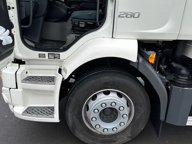 Volvo FL FL280.18. EURO6. 2023. 56322km. 9800 kg Laadvermogen. 2 tons klep. - Box truck: picture 5 Volvo FL FL280.18. EURO6. 2023. 56322km. 9800 kg Laadvermogen. 2 tons klep. - Box truck: picture 5